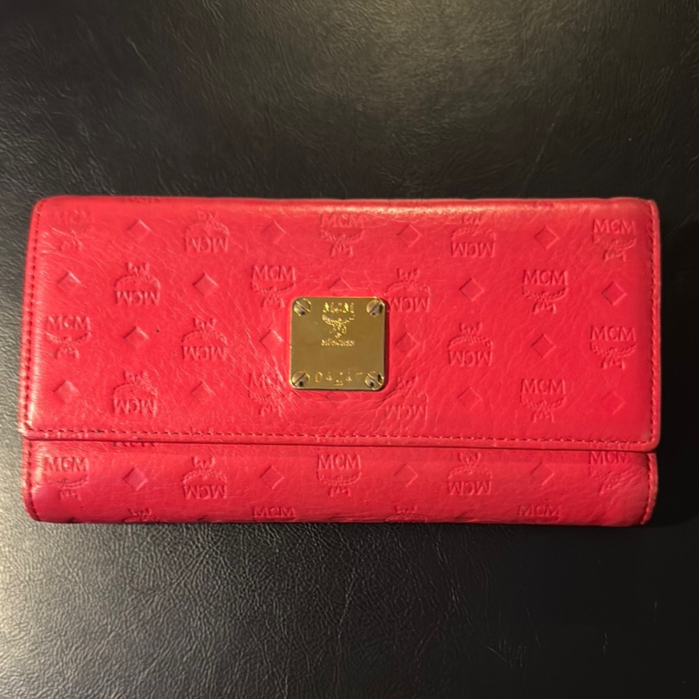 MCM Red Logo-Embossed Continental Wallet with Gold Plaque
